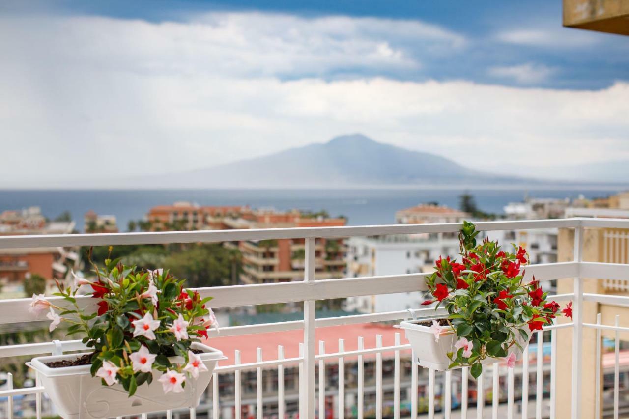 Le Muse Suite Sorrento Bagian luar foto