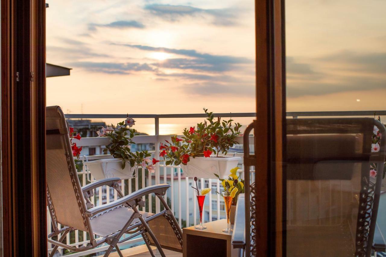Le Muse Suite Sorrento Bagian luar foto